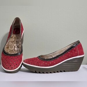 🍓 Sweet Strawberry Fly London Wedges 🍓 Sz 41 (10-10.5) Boho Cottagecore